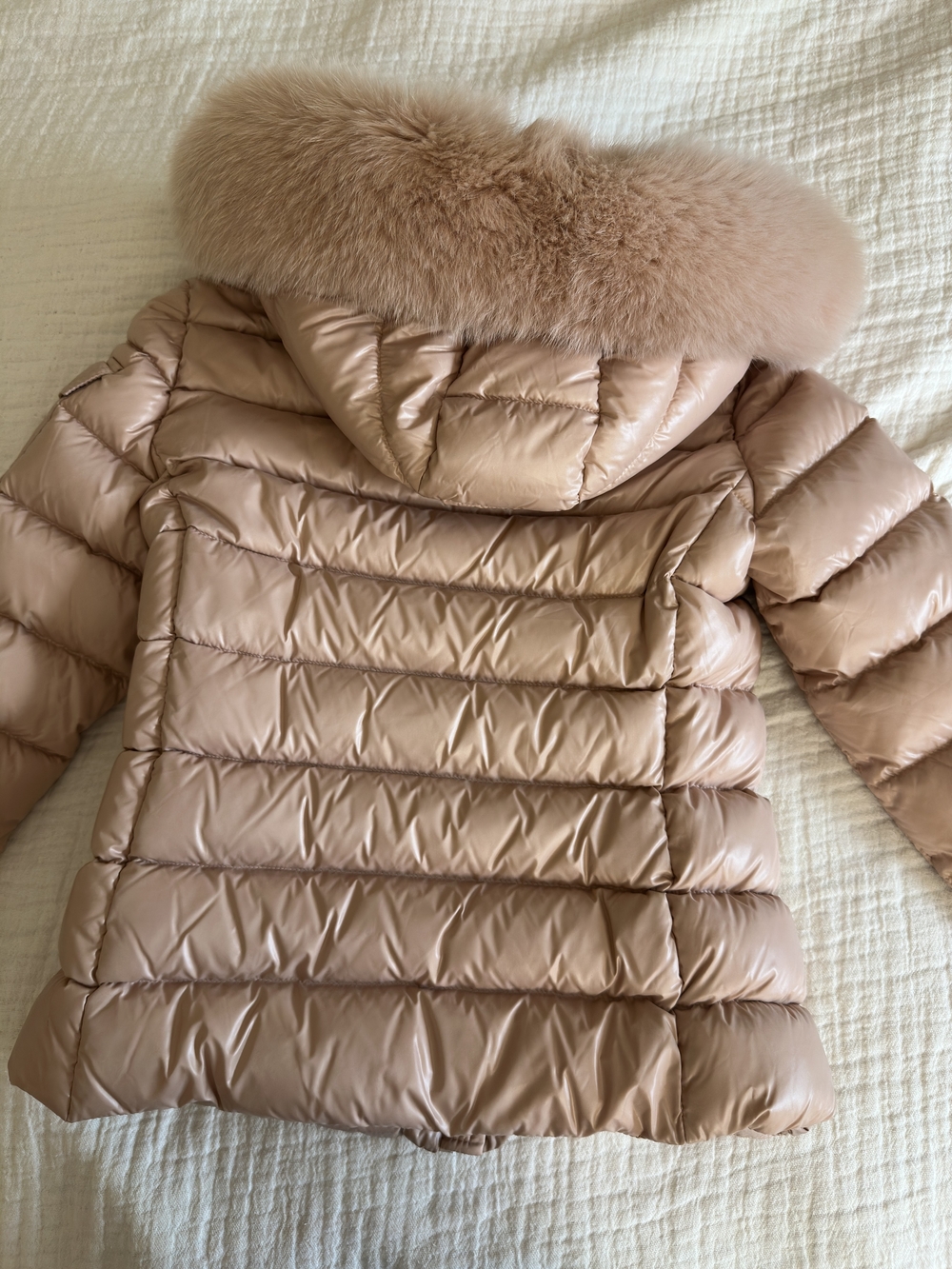 Moncler Women's Blush Pink Quilted Down Puffer Jacket with Fur-Trim Hood - Picture 4 of 5